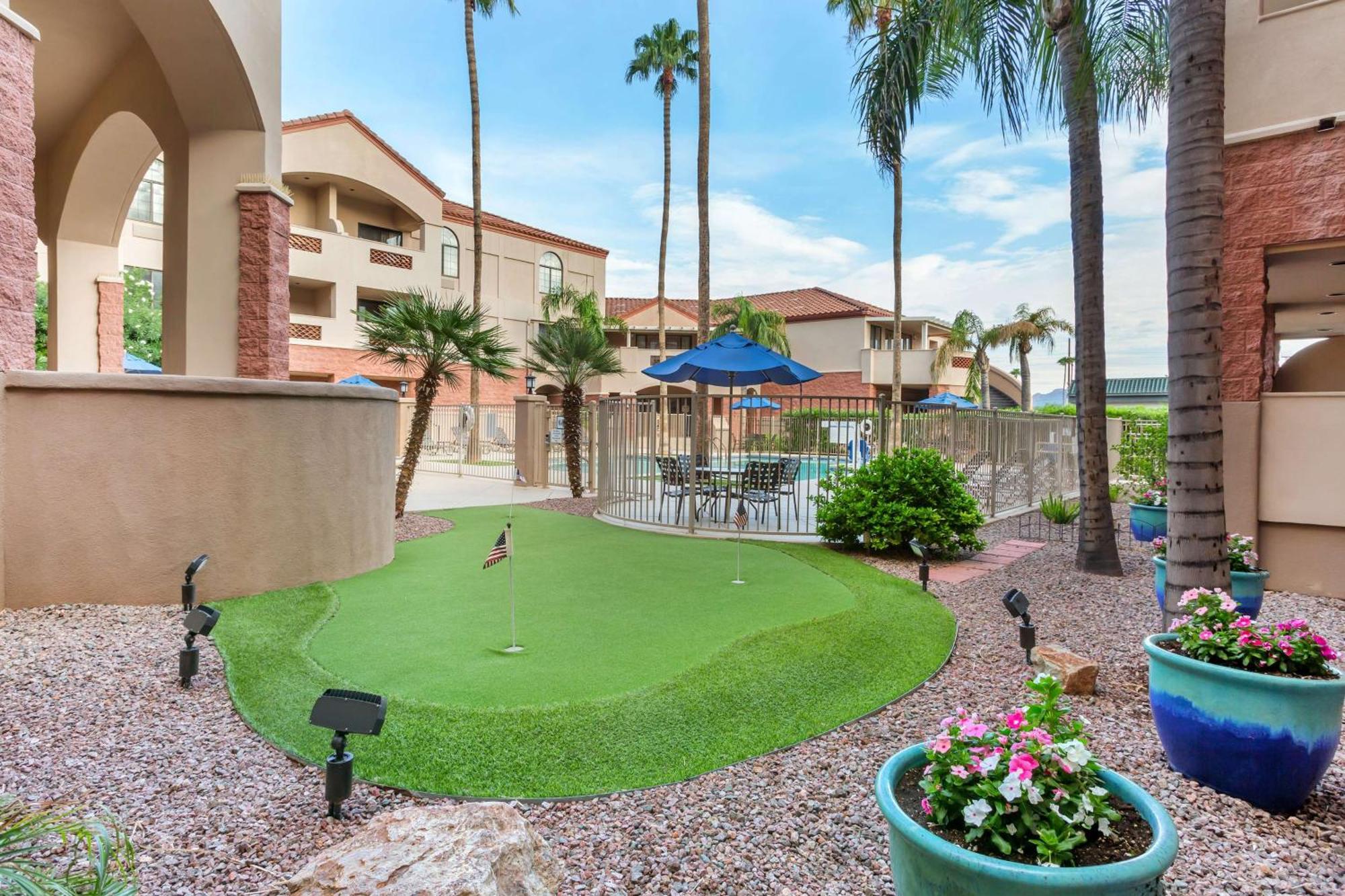 Hilton Vacation Club Varsity Club Tucson Hotel Exterior photo